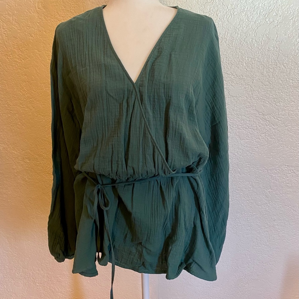 Linen blouse NWT